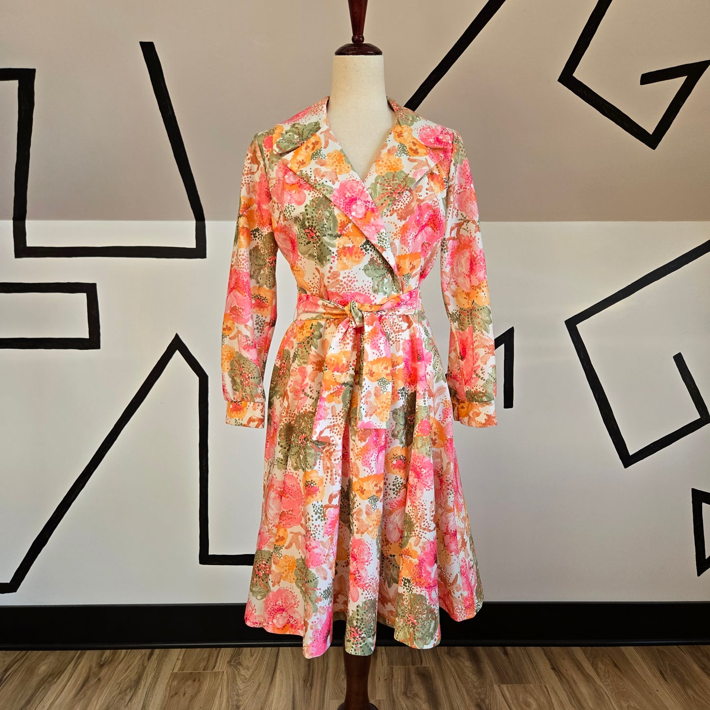 Dyanne Dallas Vintage 70s Bright Floral Dress with Belt - small