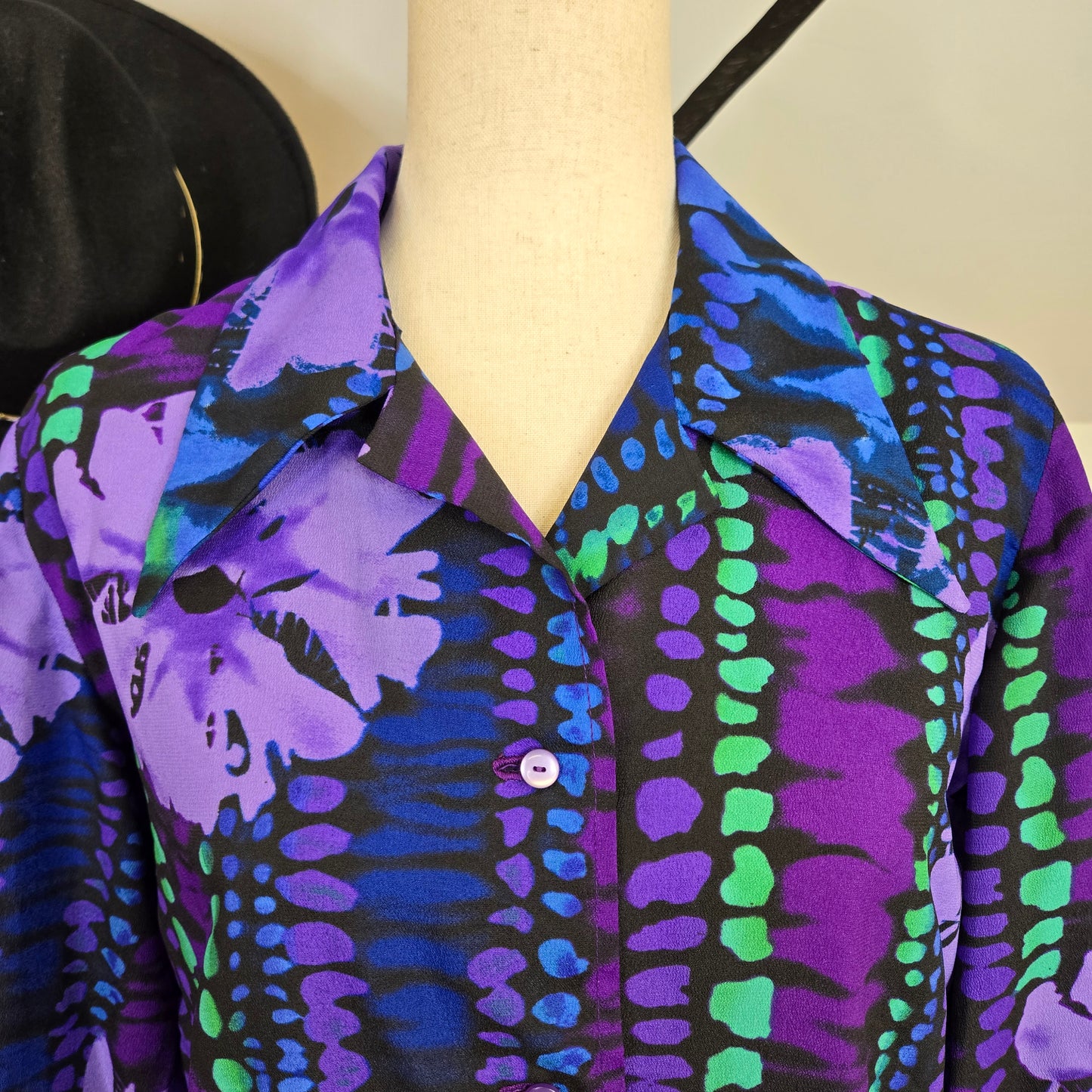 Vintage 1970s Handmade Purple and Green Floral Top - large