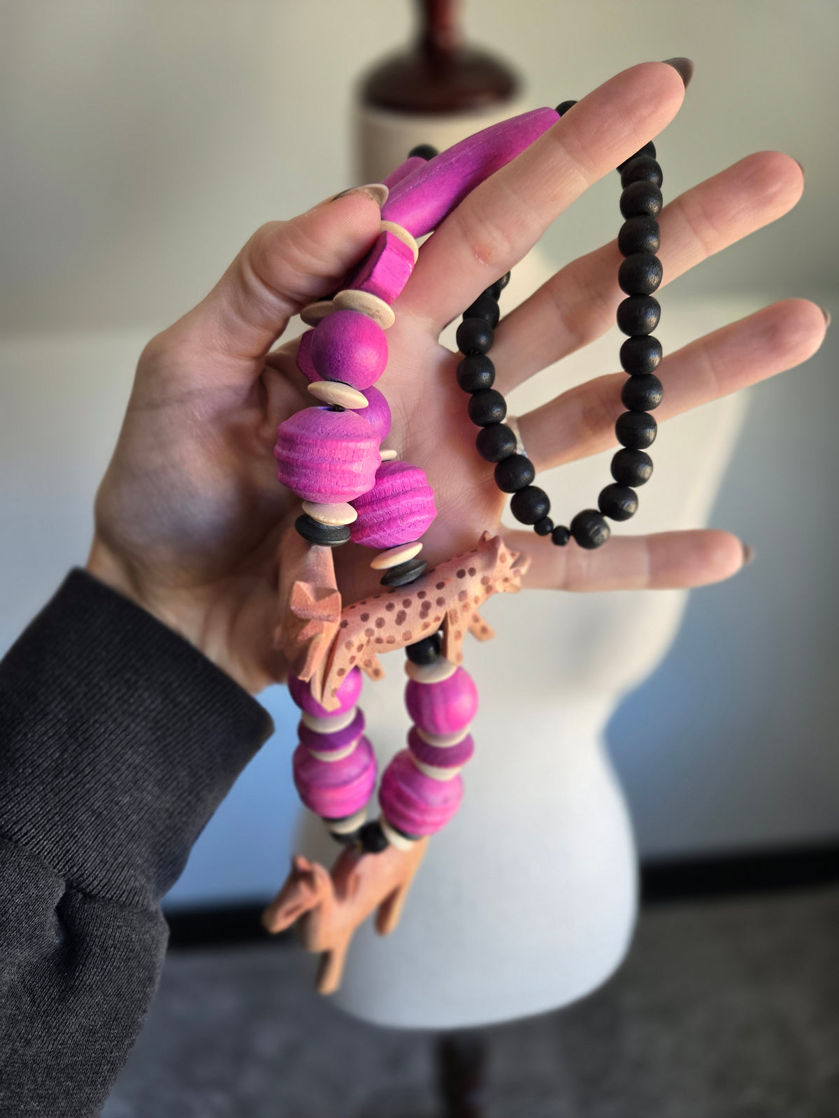 Safari Babe Wood Necklace - Pink