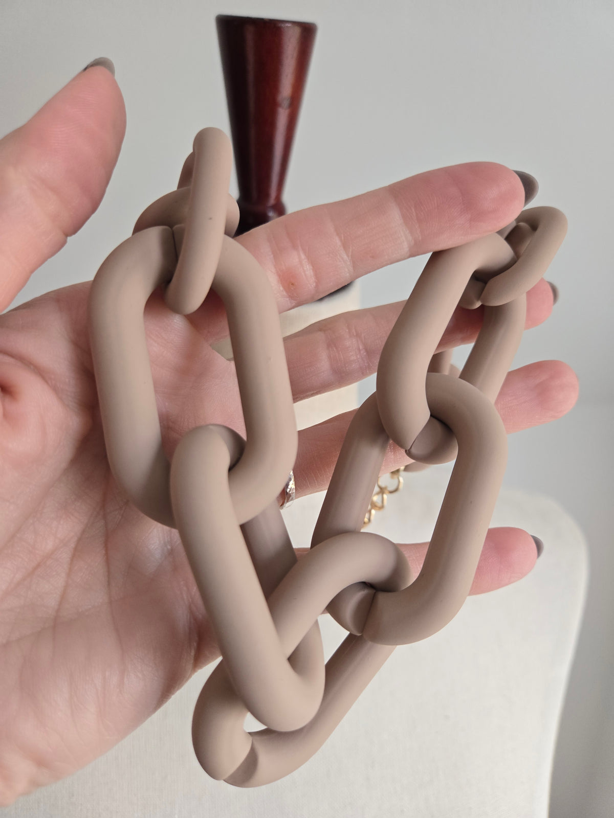 Chunky Neutral Oversize Chain Link Necklace