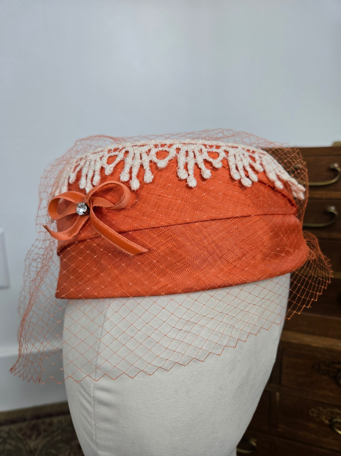 1950s Vintage Peachy Orange Pillbox Hat