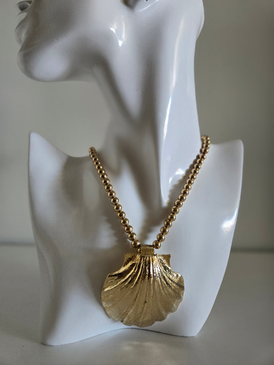 Gay Boyer Signed Vintage Gold Shell Necklace