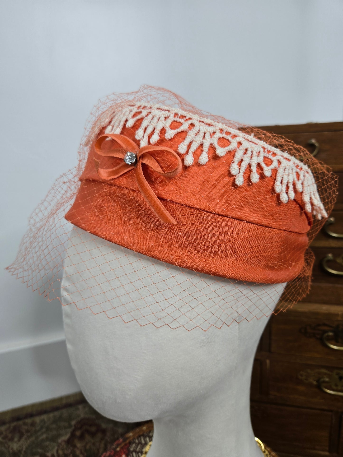1950s Vintage Peachy Orange Pillbox Hat