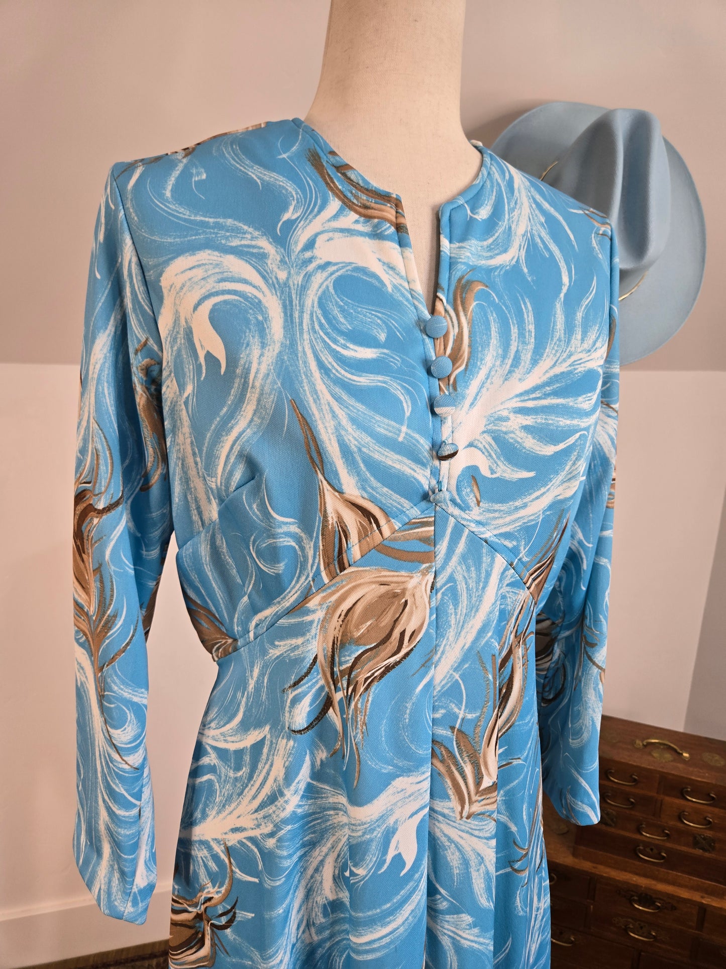 Sears Vintage 60s Blue Feather Print Dress - large