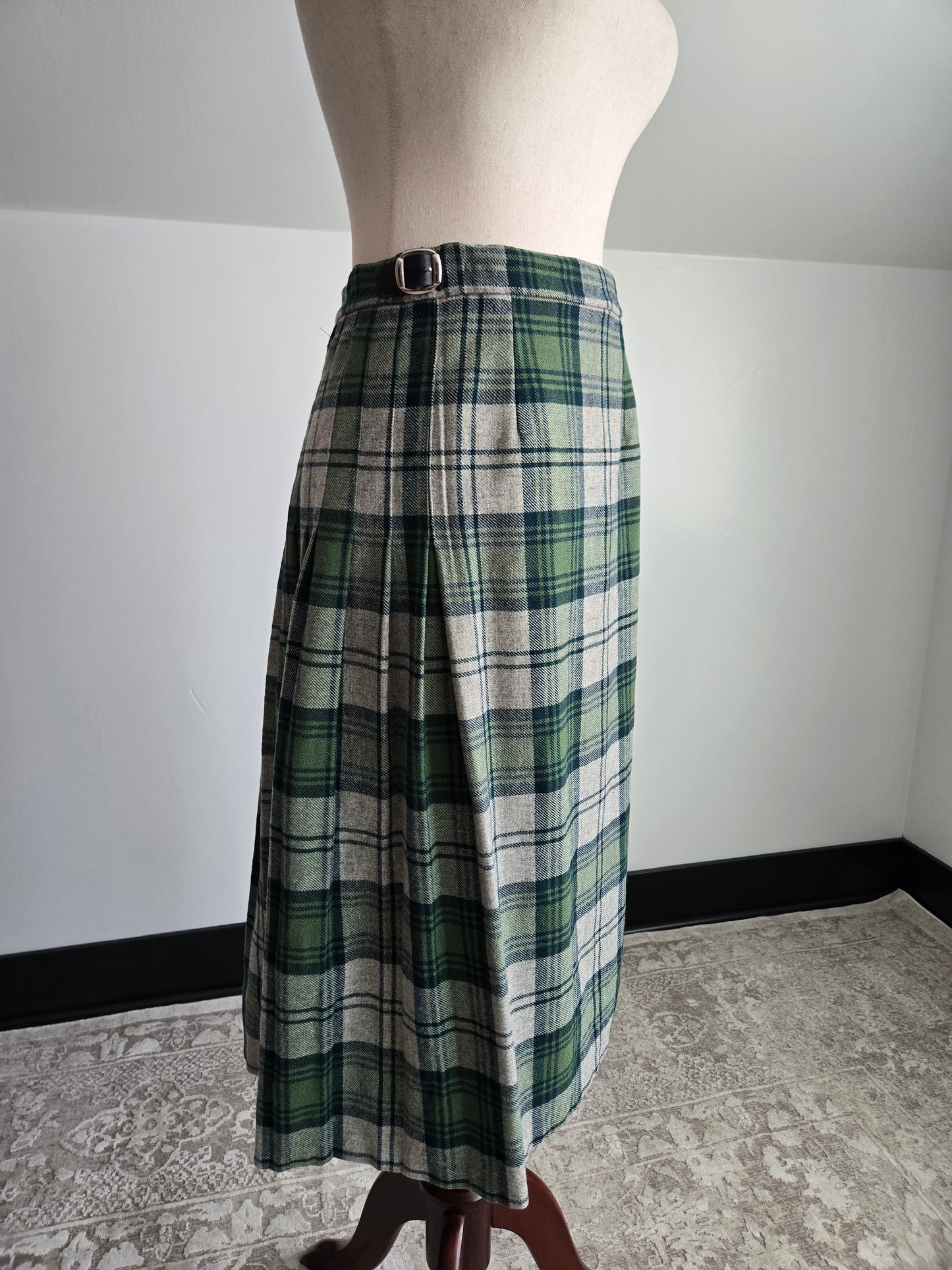 Hyland Vintage Scottish Wool Plaid Skirt Made in Scotland - W26-28"