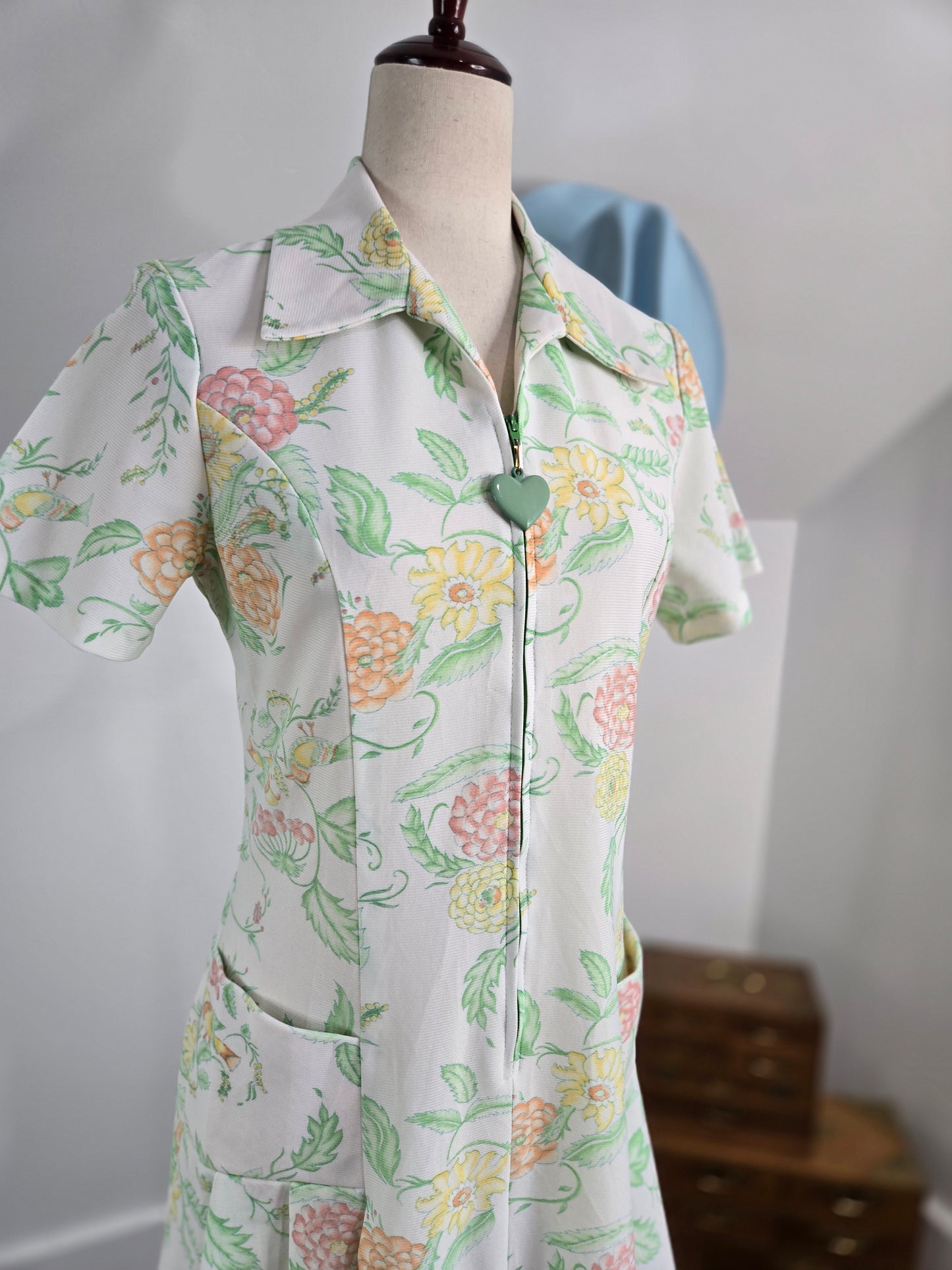 Vintage 60s Florals and Birds Housedress with Heart Zipper - small/medium