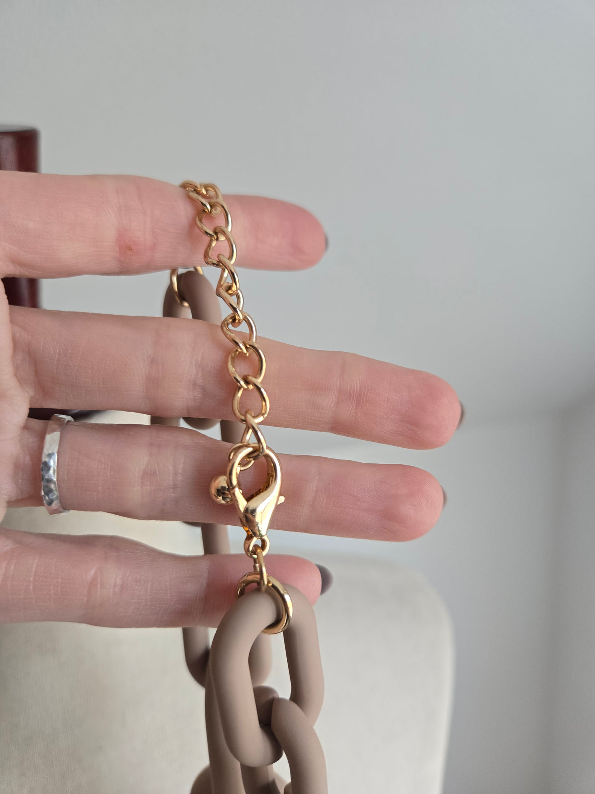 Chunky Neutral Oversize Chain Link Necklace