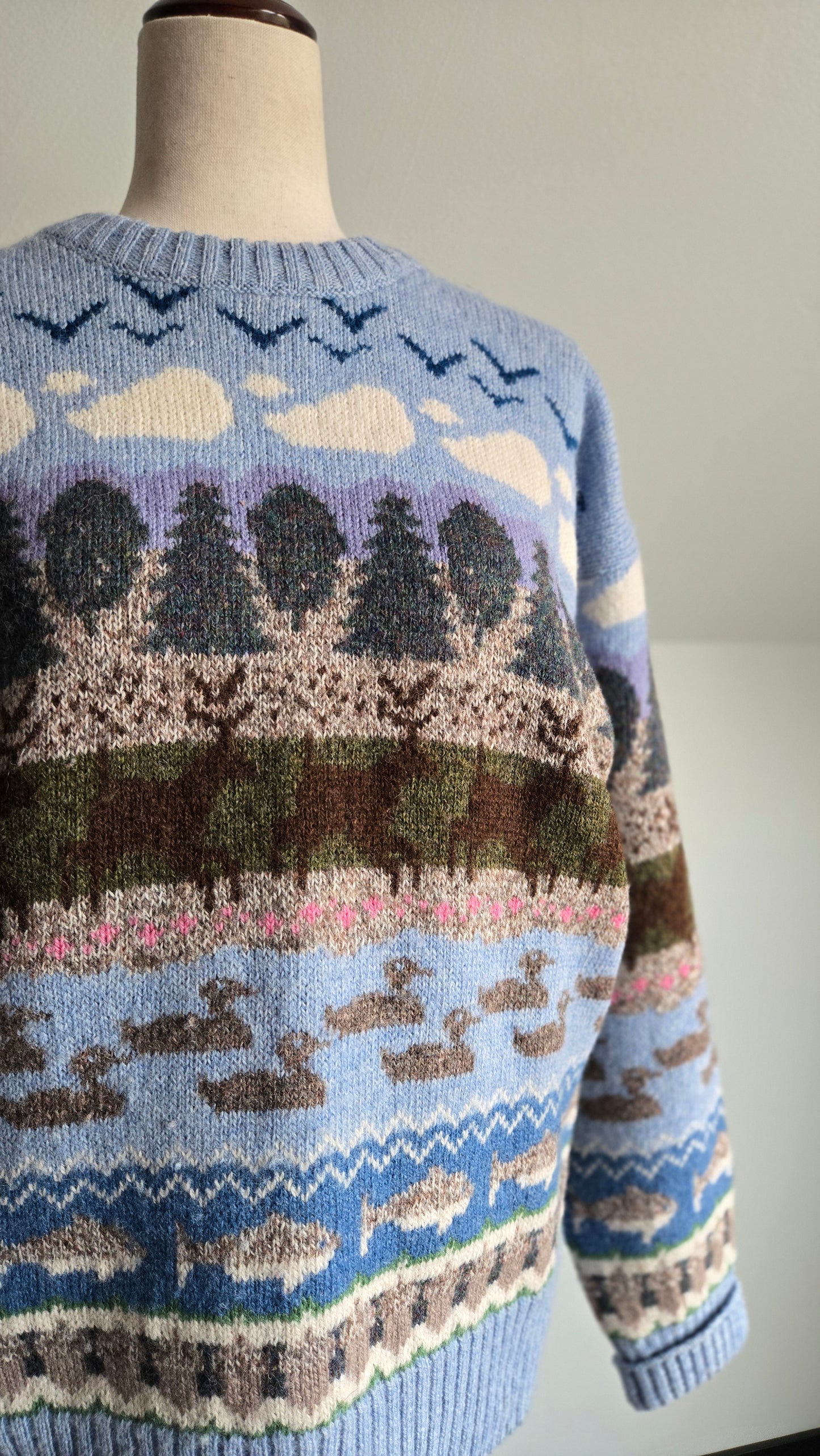 Orvis Vintage Outdoor Scene Wool Sweater - Medium