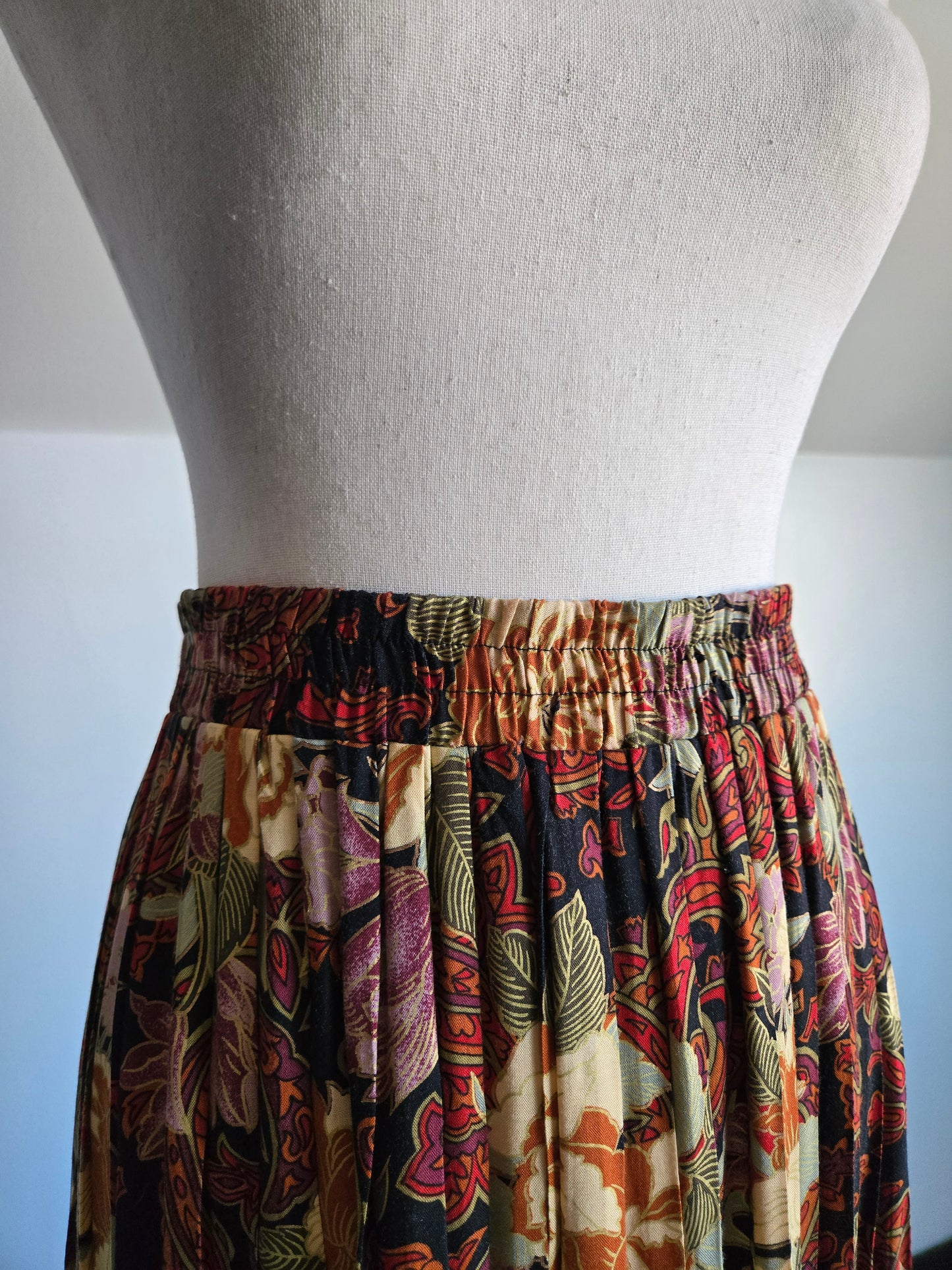Melrose Vintage 90s Rayon Skirt - S/M/L