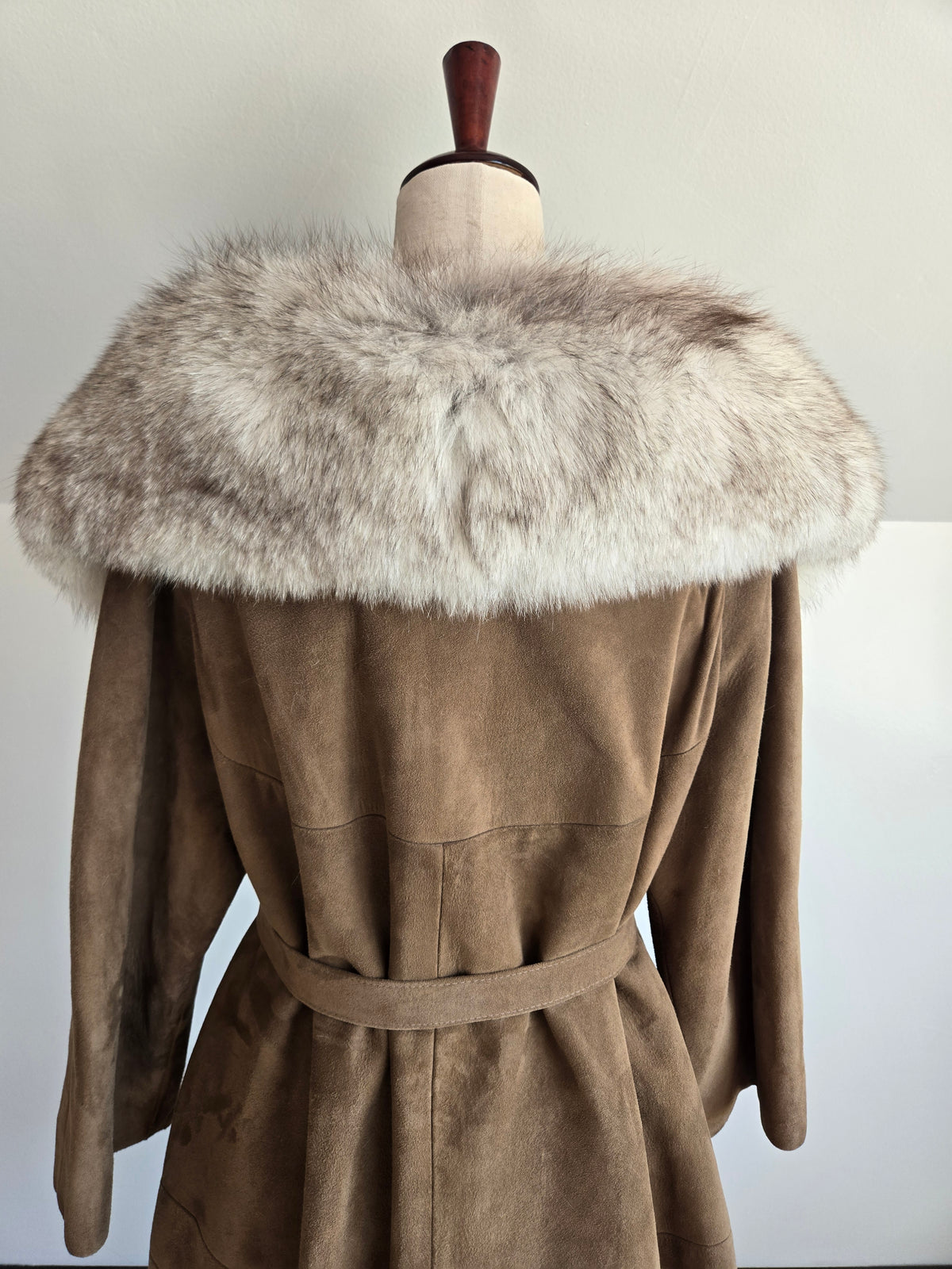 Vintage Suede Leather Coat with Genuine Fur Collar - XL/2XL