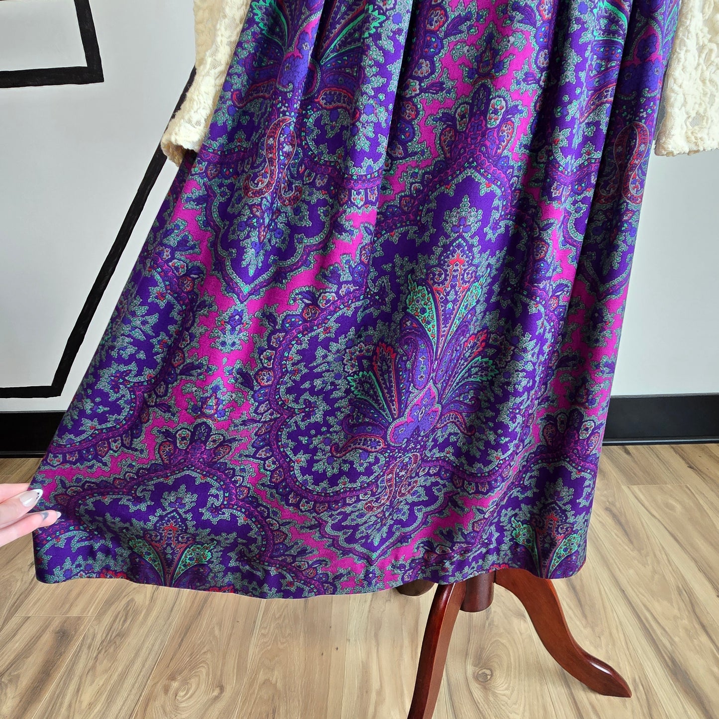 Carlisle Vintage 80s Wool and Silk Blend Purple Paisley Printed Skirt - size 8