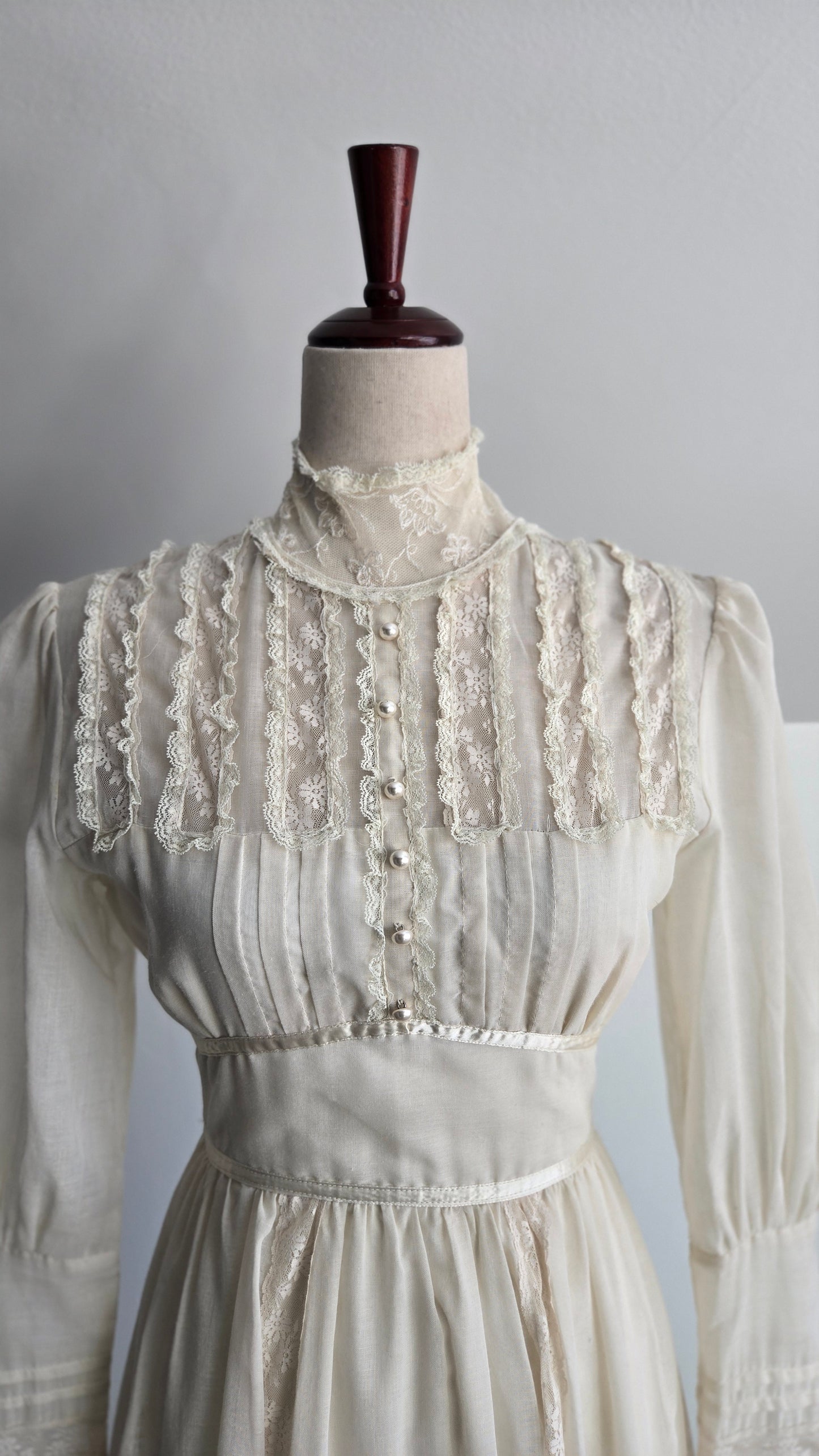 Gold Label Gunne Sax by Jessica San Freansisco Vintage 70s Lace Ethereal Dress - XS