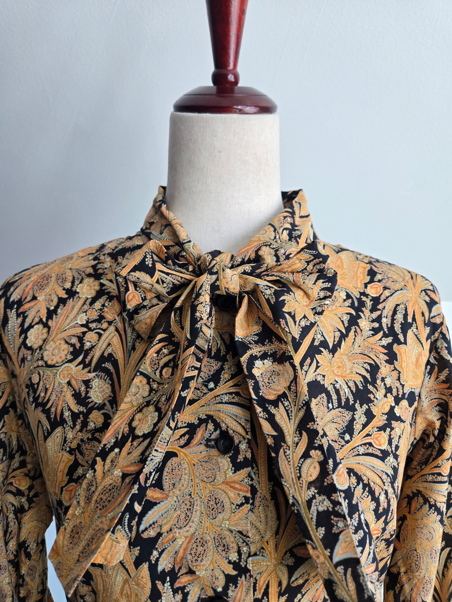 Vintage ERNST Strauss Cotton Tie Front Top - medium