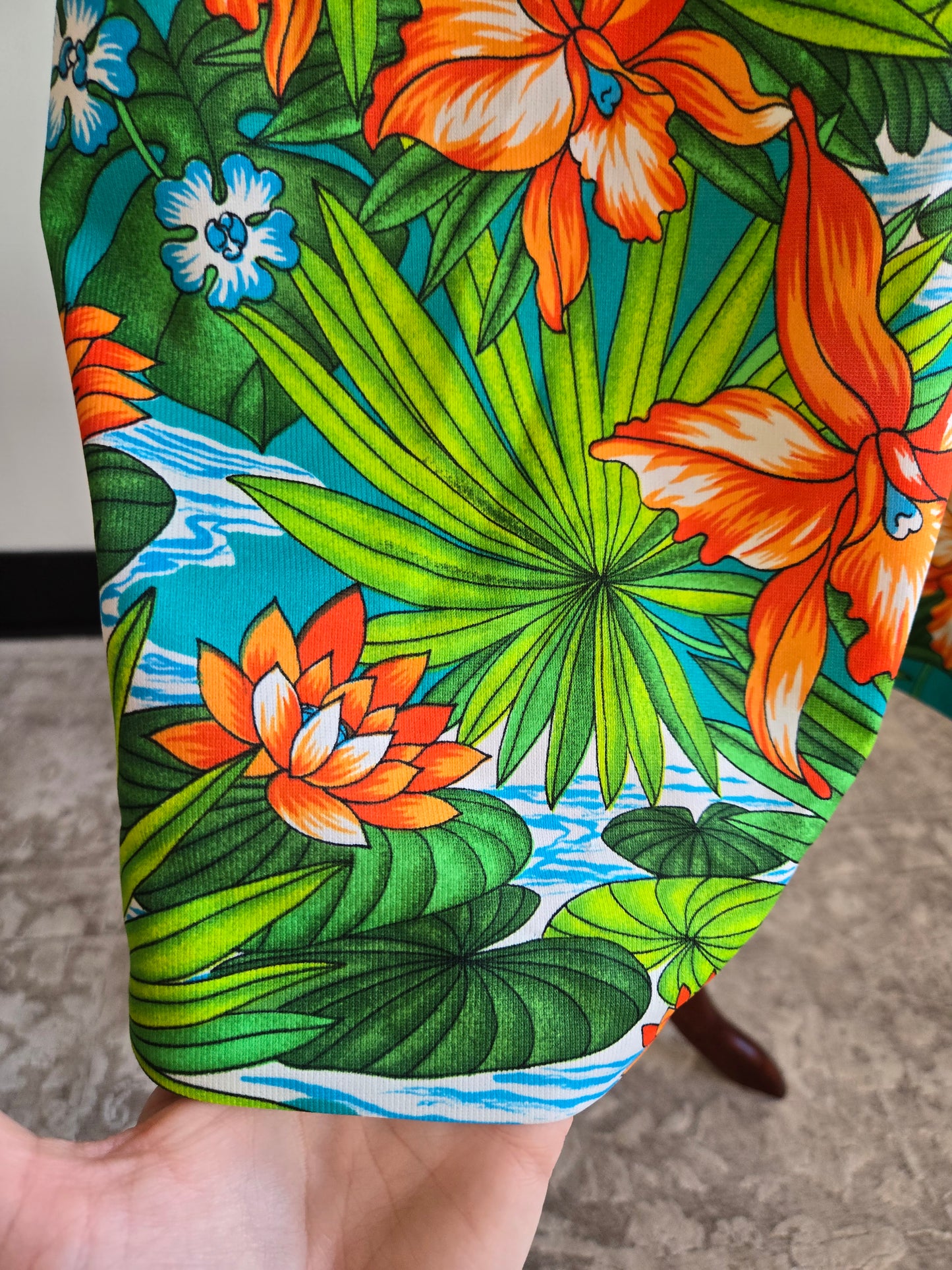 Sidan Hawaii Vintage Waterfall Muumuu - Medium