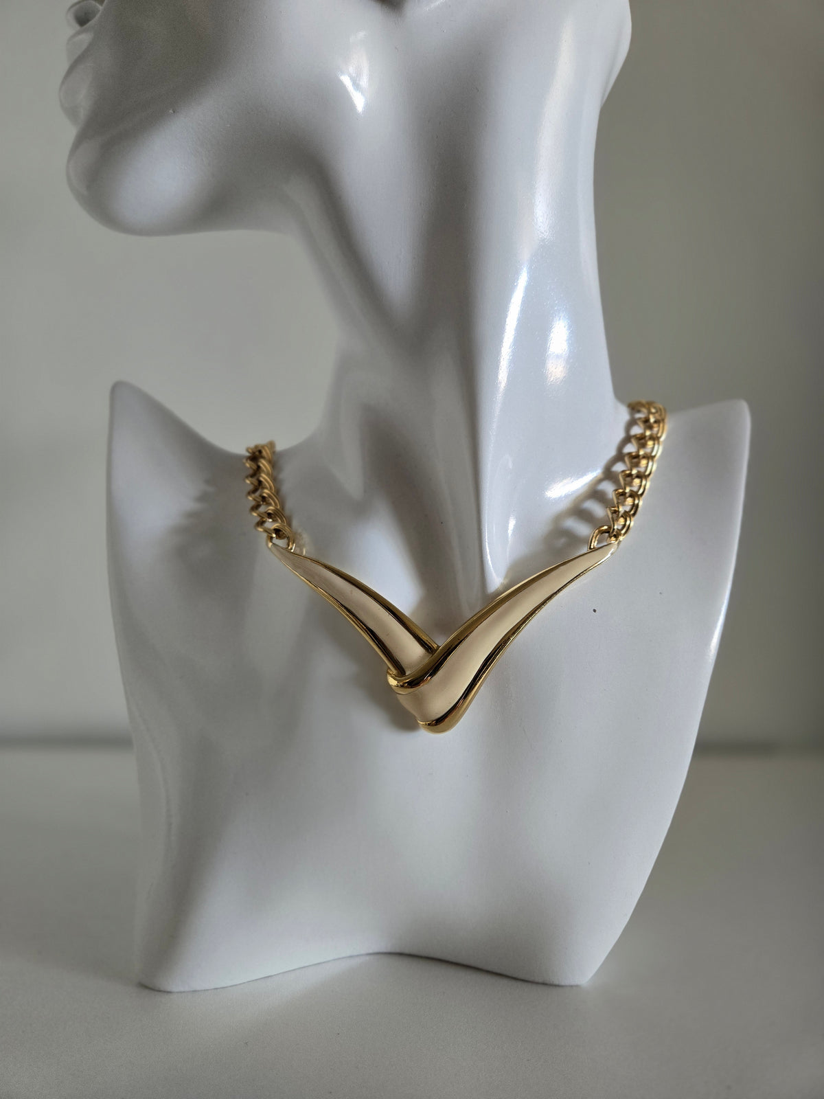 Monet Vintage 80s Enamel Necklace