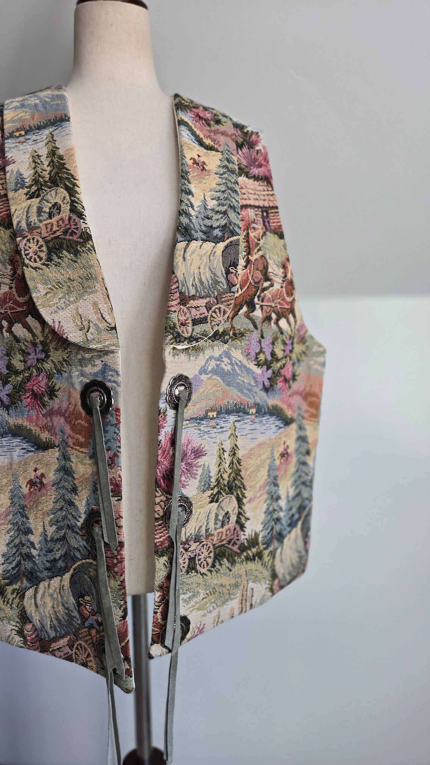 Dion Western Tapestry Vest - XL/2XL