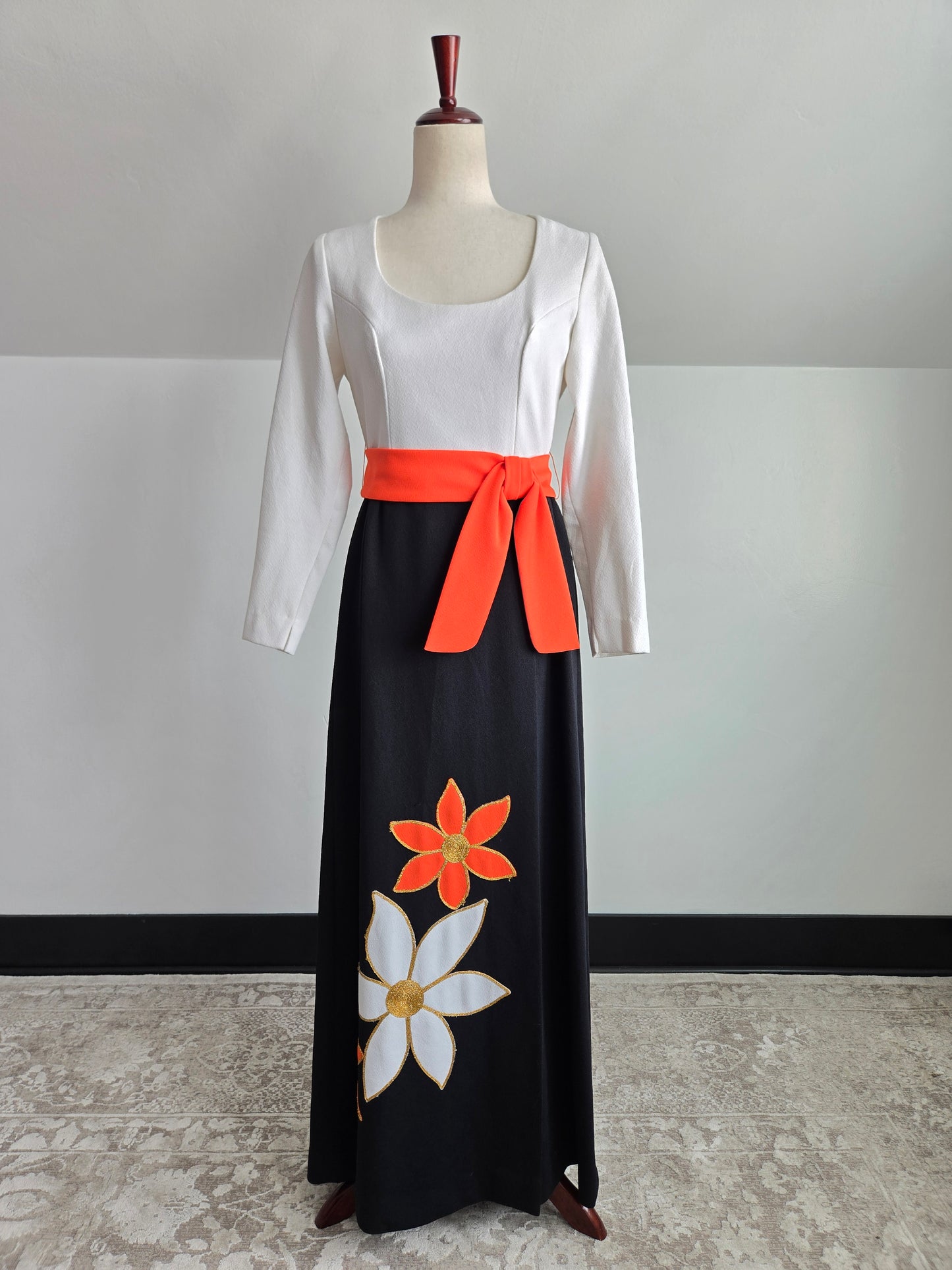 Carroll's Vintage 70s Flower Power Maxi Dress - medium