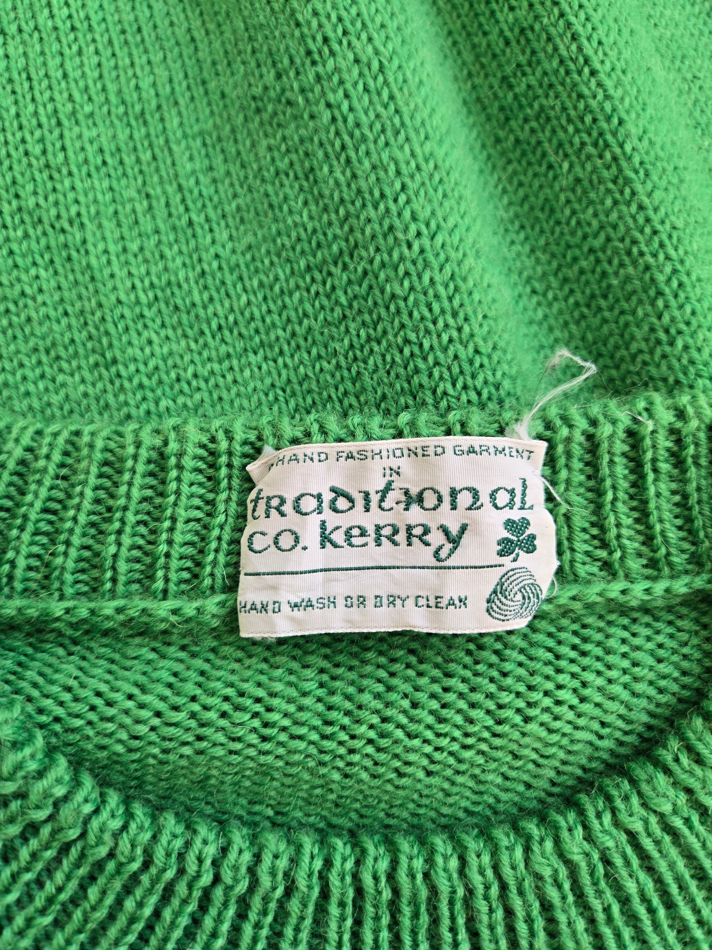 Vintage Traditional Co Kerry Irish Wool Sweater with Sheep - Medium