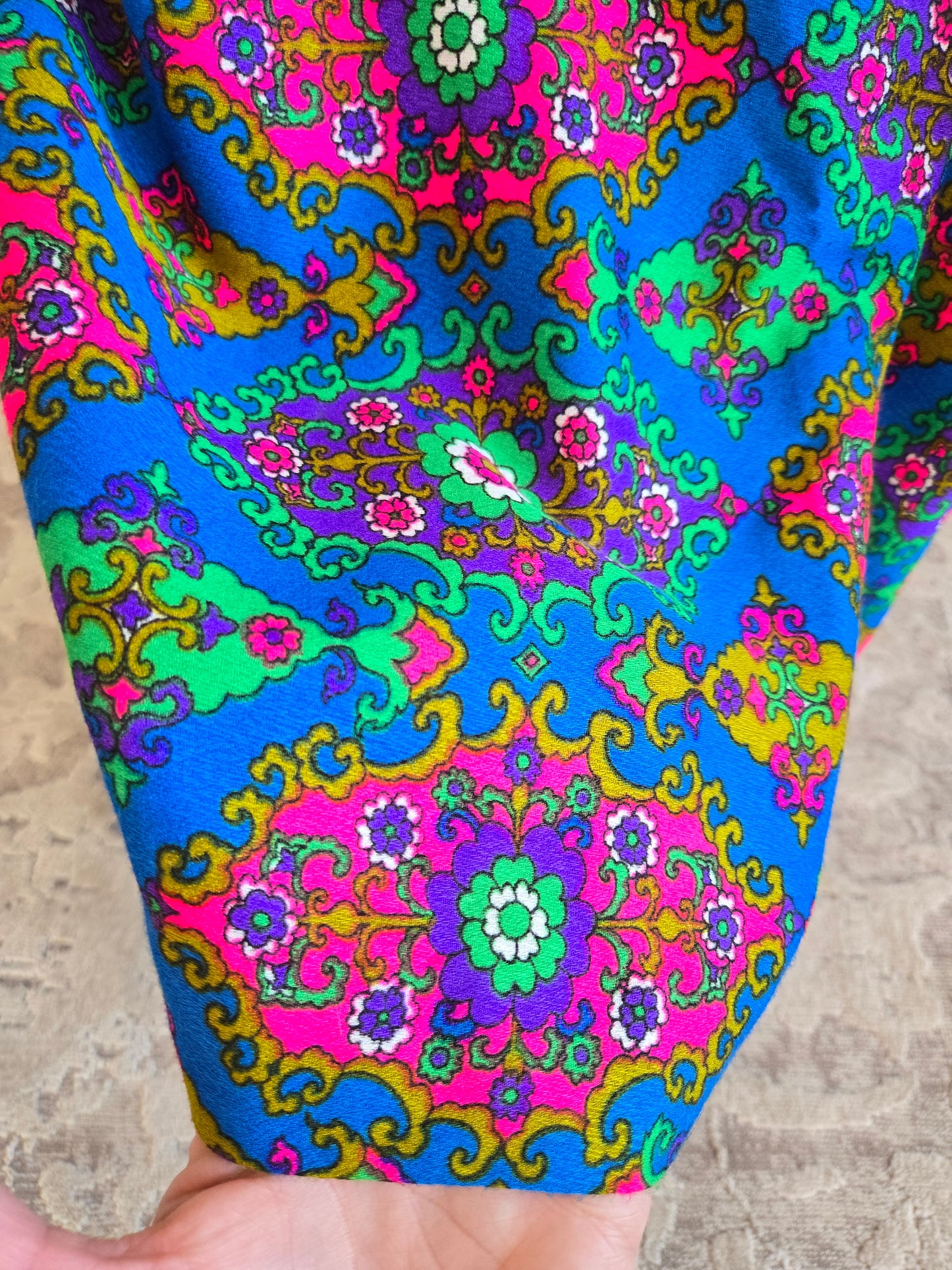 Shop Suey Hawaii Acrylic Barkcloth Dayglo Print Dress - S/M