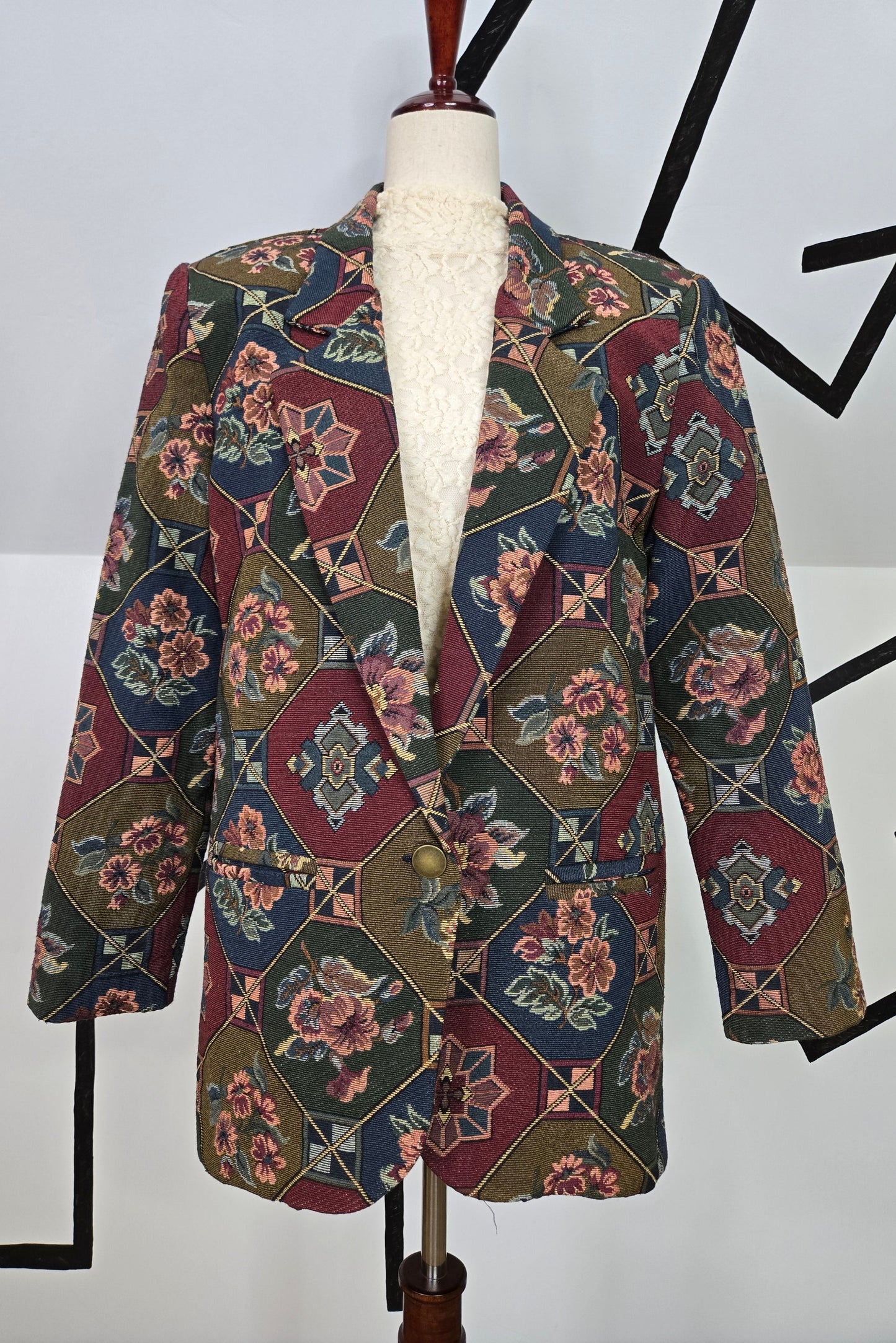 Laurel Ann Floral Woven Tapestry Blazer - medium