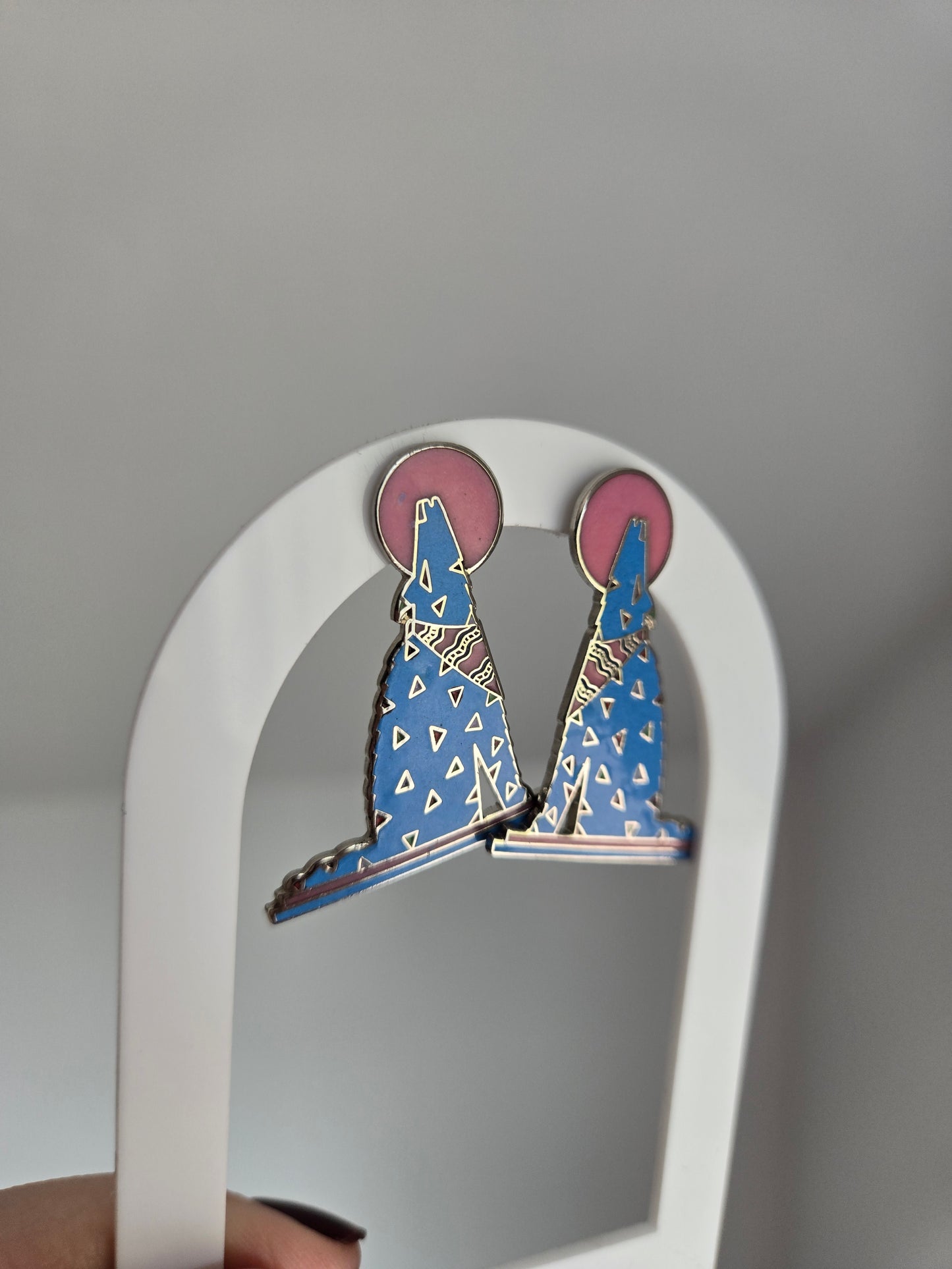 Signed Howling at the Moon Coyote Earrings - Pierced