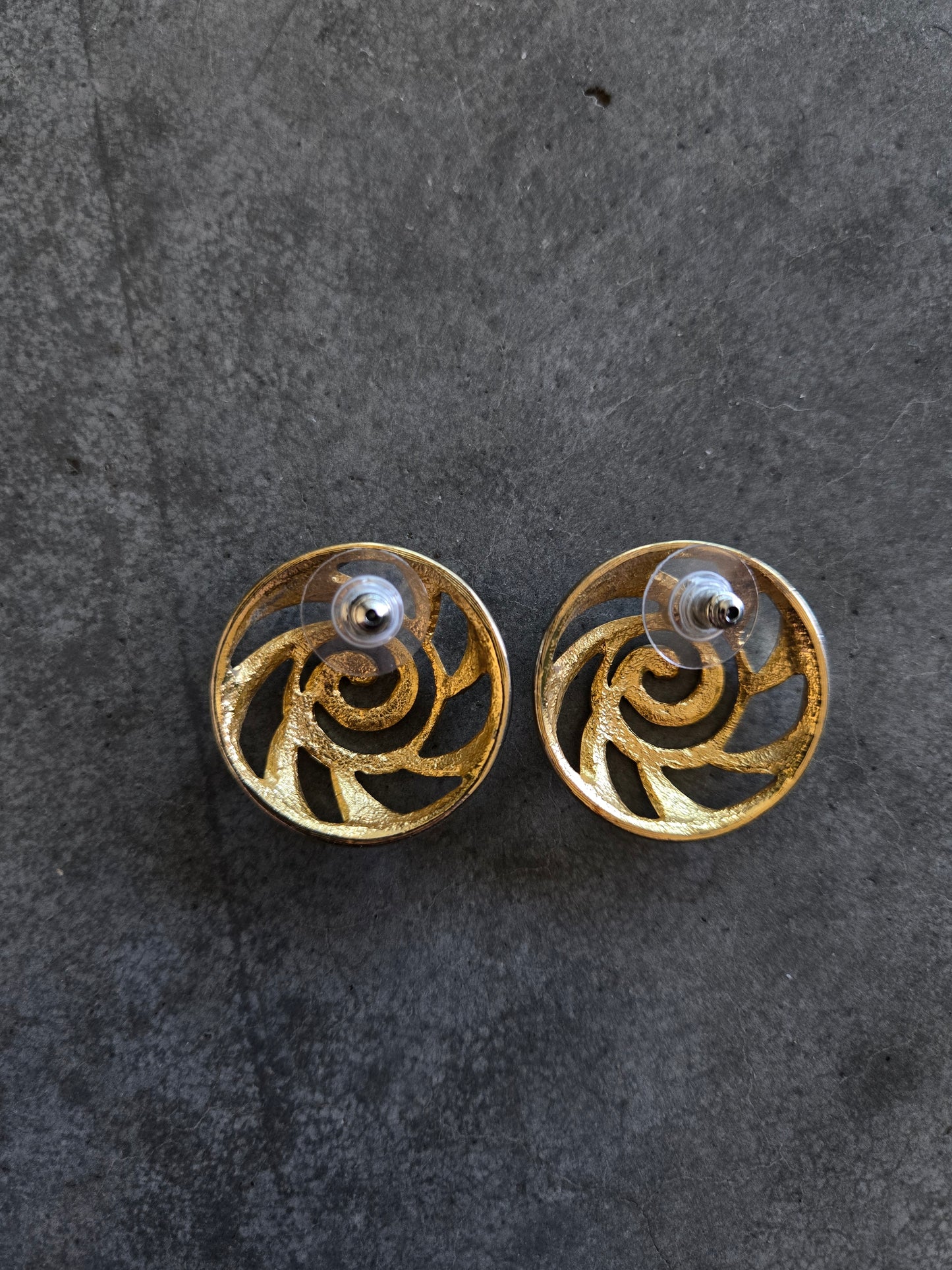 Vintage Gold Tone Sun Swirl Earrings - Pierced
