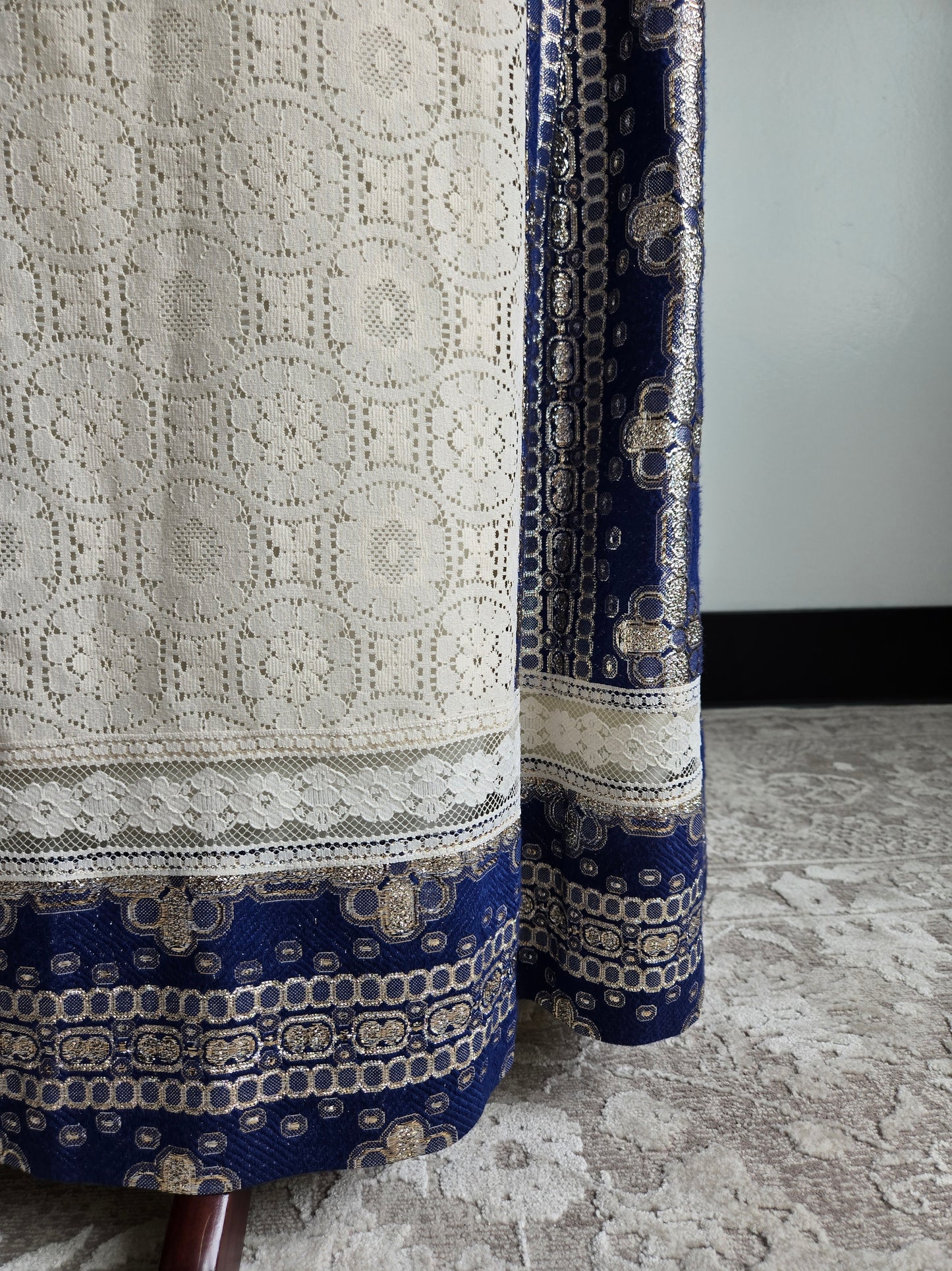 Tumbleweeds from the West 1970s Vintage Lace Maxi Skirt - W25-33"