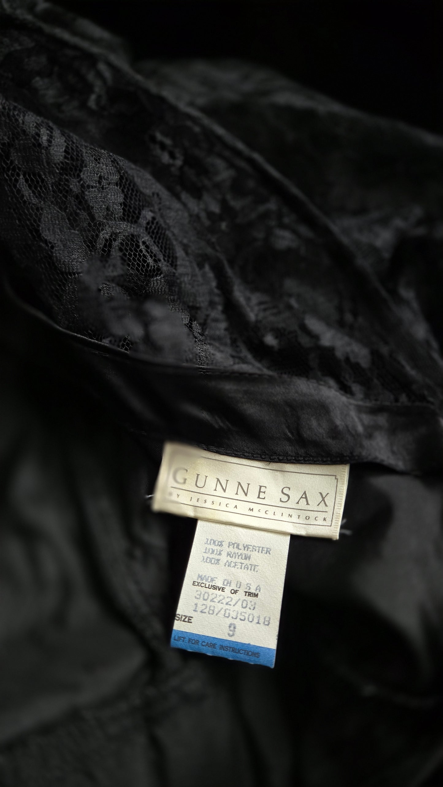 Gunne Sax Jessica McClintok Vintage 1980s Black Lace and Velvet Dress - S/M