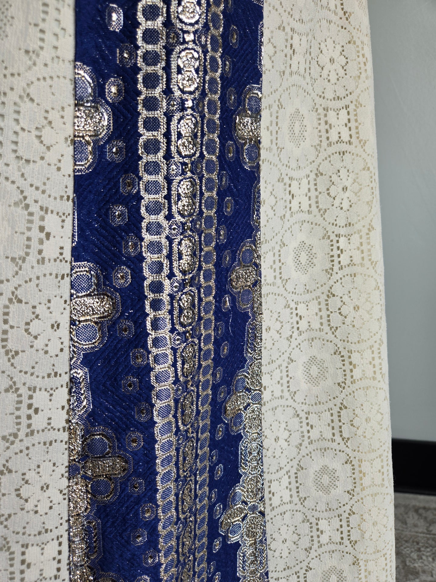 Tumbleweeds from the West 1970s Vintage Lace Maxi Skirt - W25-33"